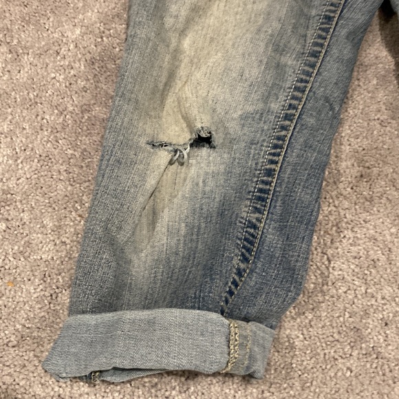 a.n.a - A NEW APPROACH Distressed Capri Jeans - Picture 3 of 10